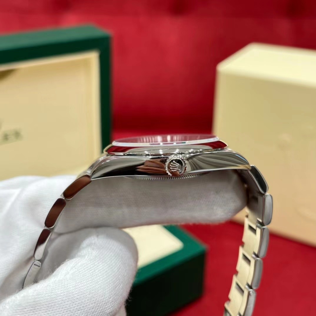 Old watch m124300-0006