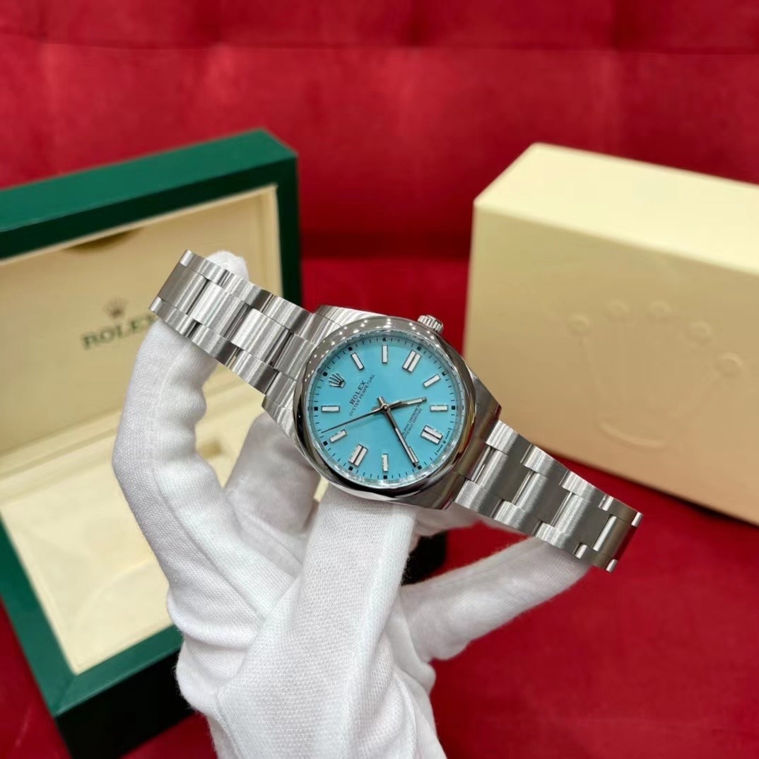 Old watch m124300-0006