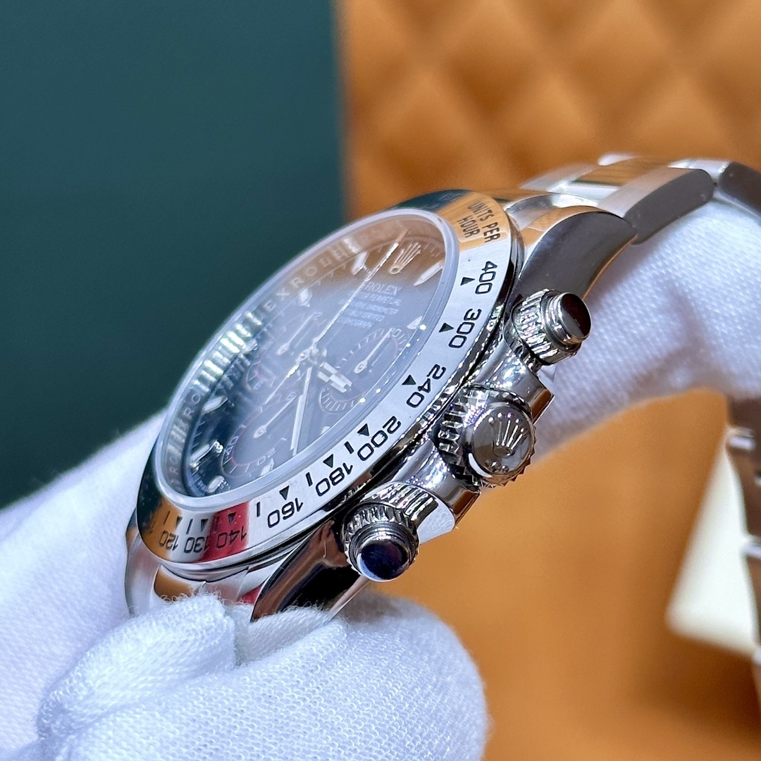 Old watch m116509-0071