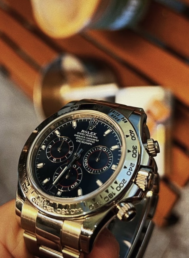 Old watch m116509-0071