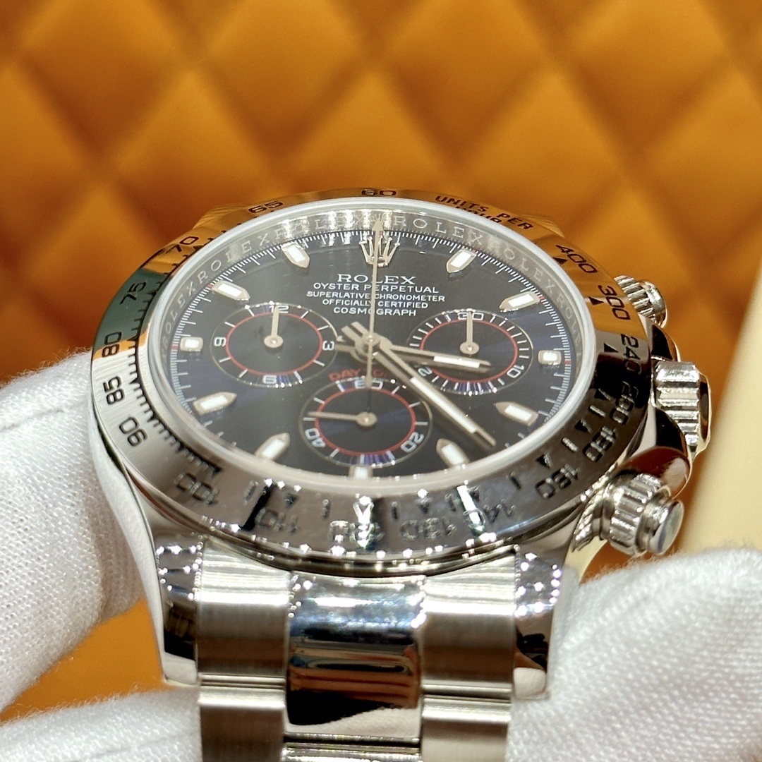 Old watch m116509-0071