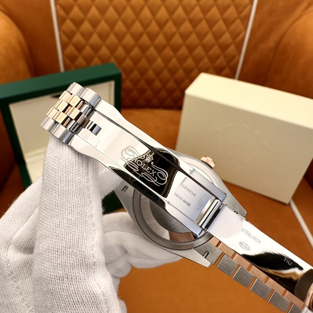 Old watch m126231-0021