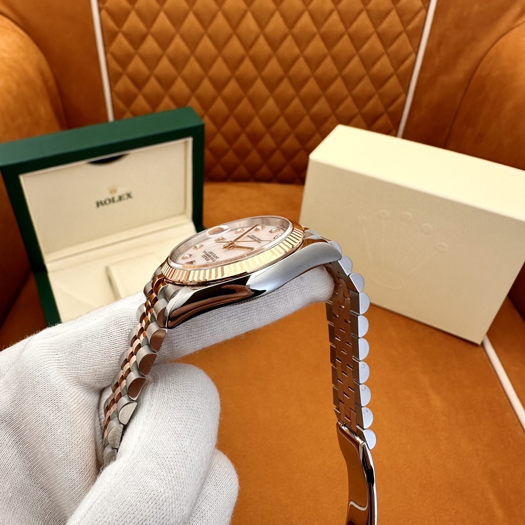 Old watch m126231-0021