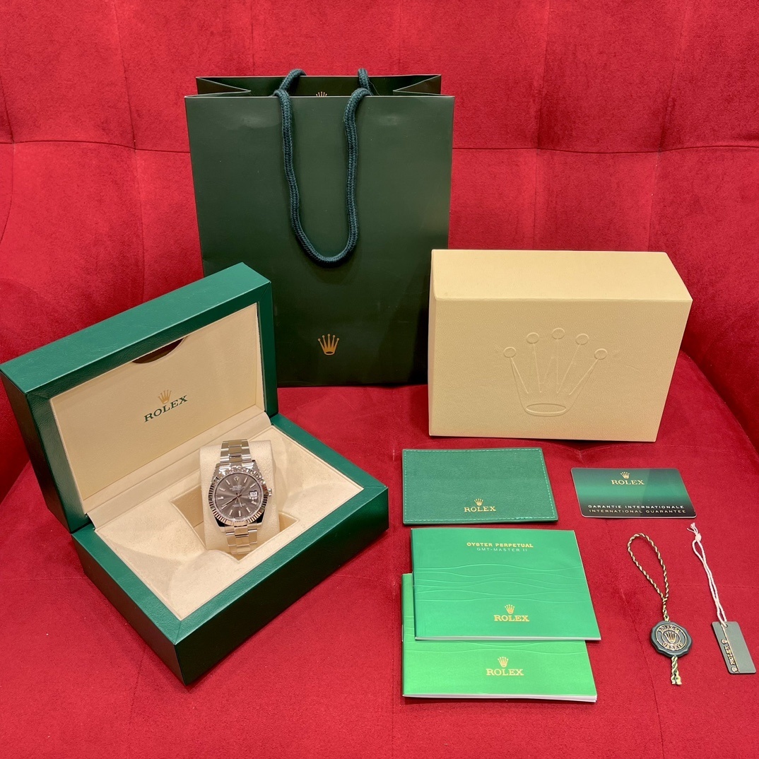 Old watch m126334-0013