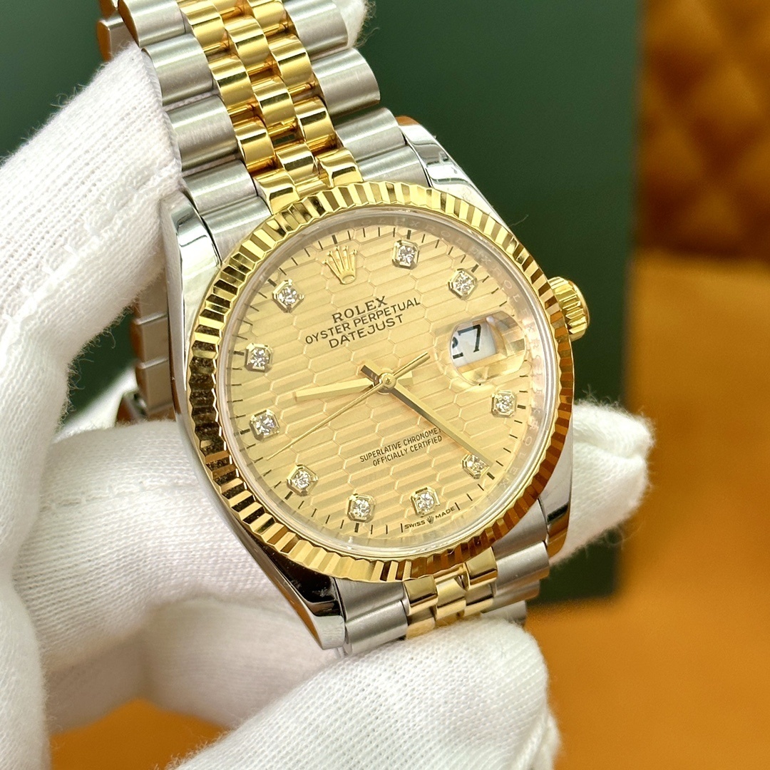 Old watch m126233-0045