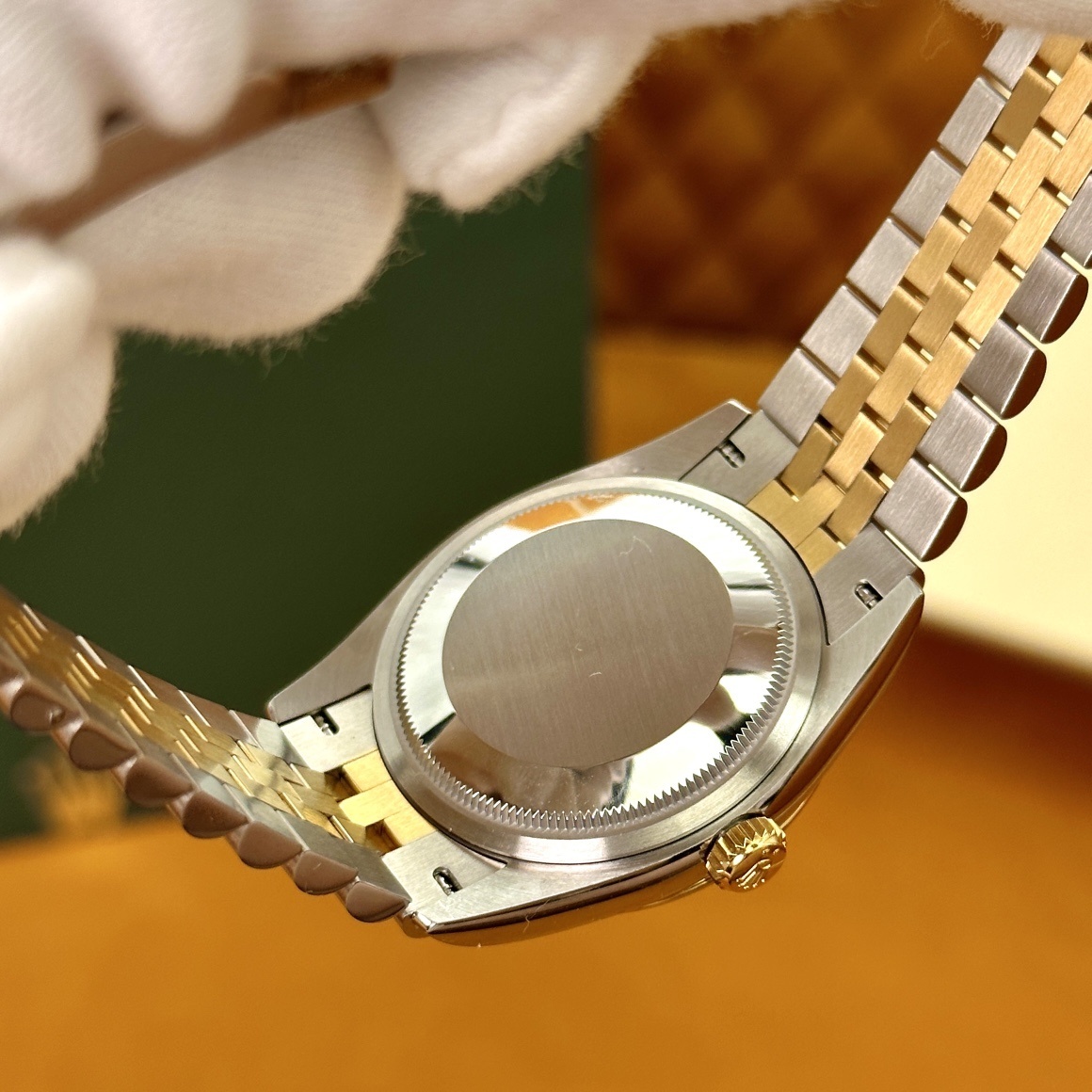 Old watch m126233-0045