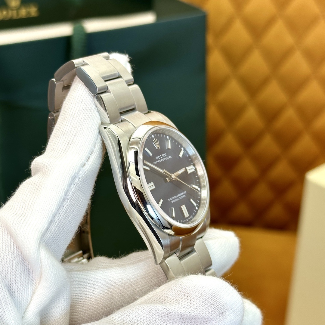 Old watch m126000-0003