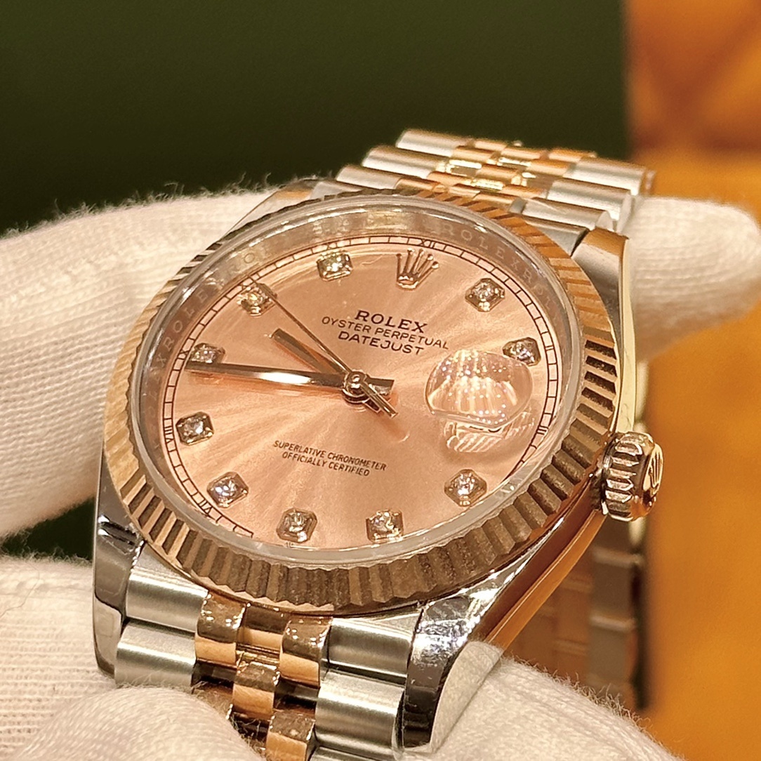 Old watch m126221-001
