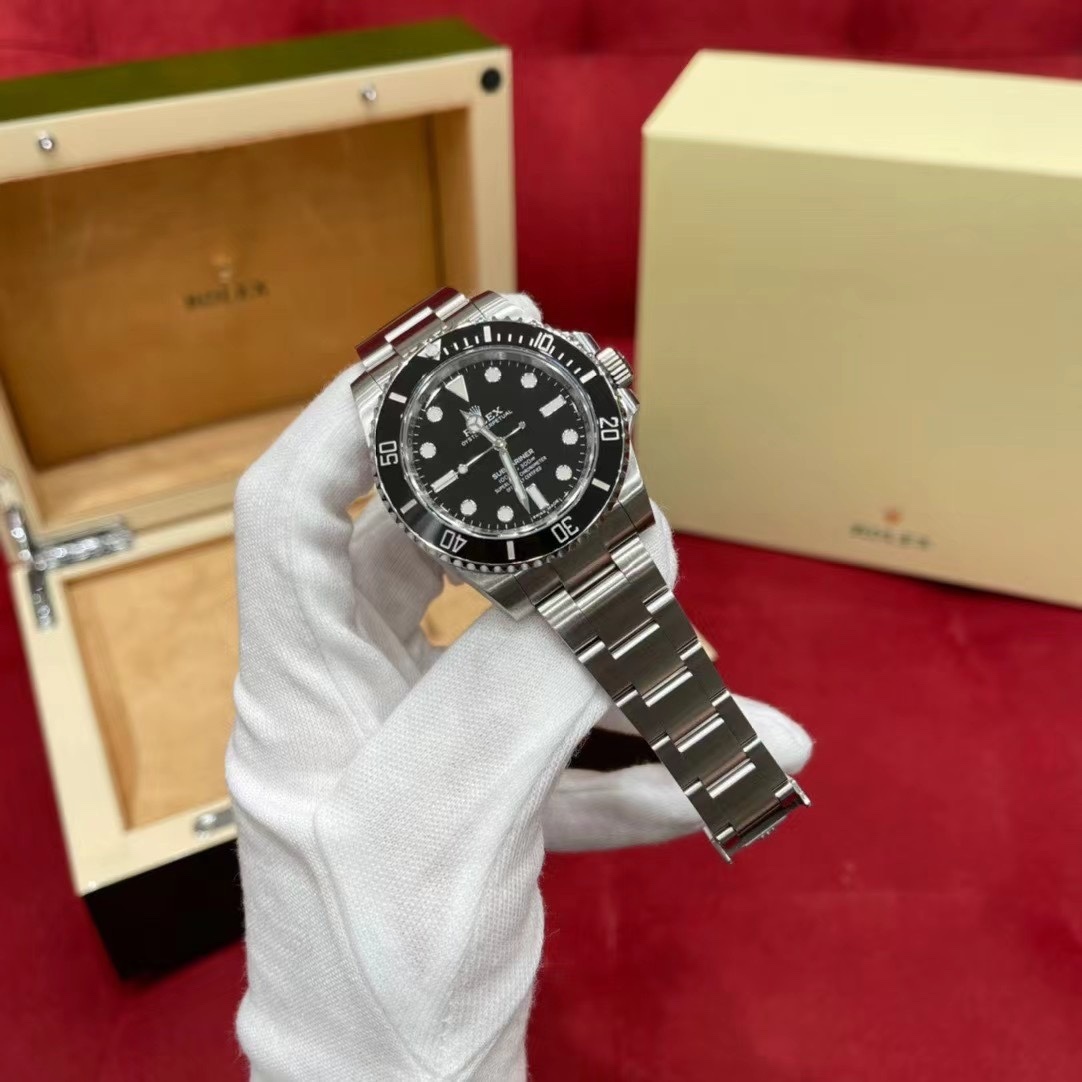 Old watch 124060-0001