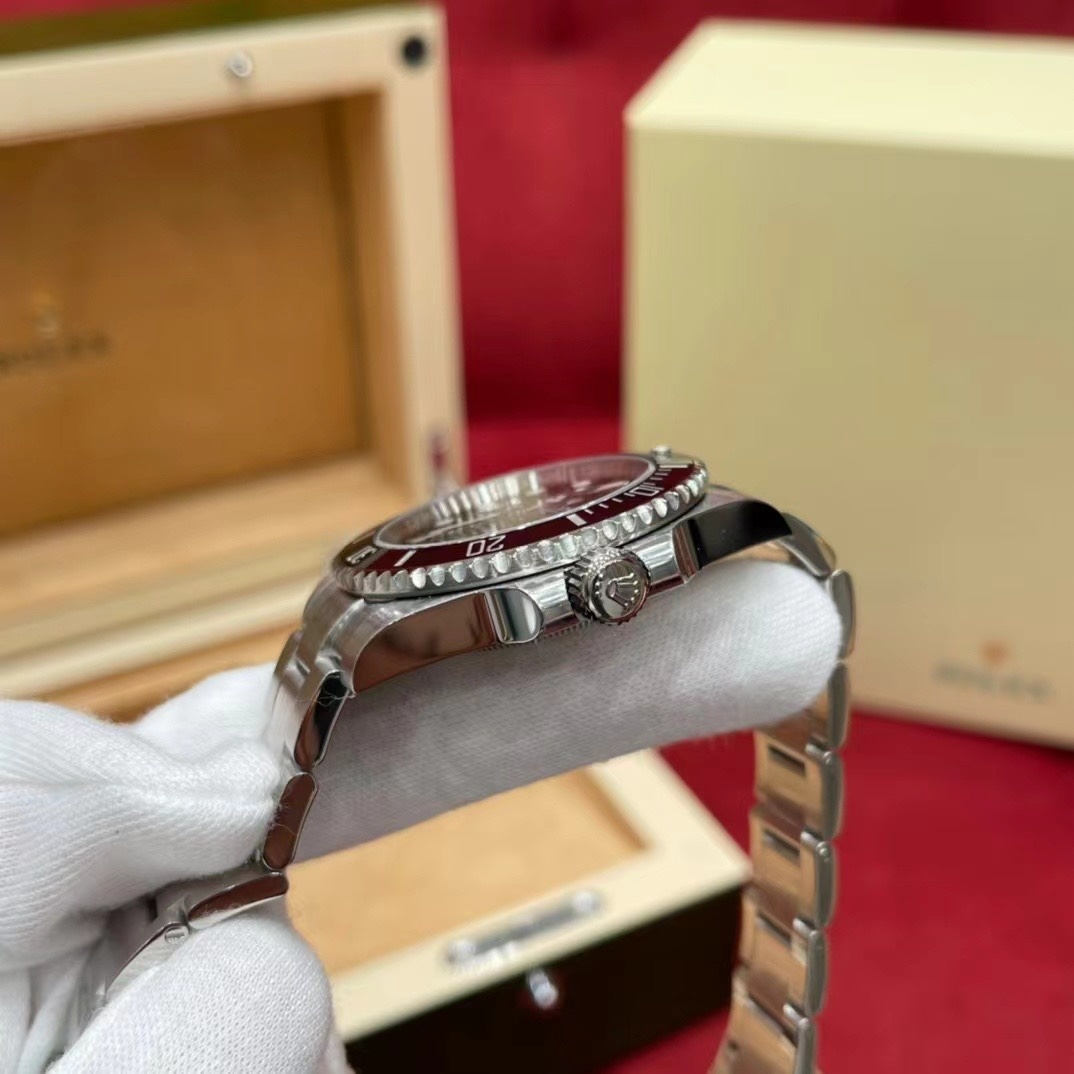 Old watch 124060-0001
