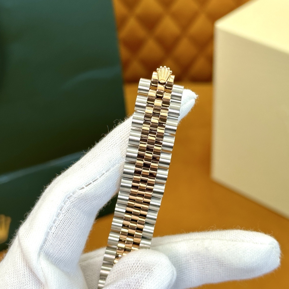 Old watch m278381rbr-0024