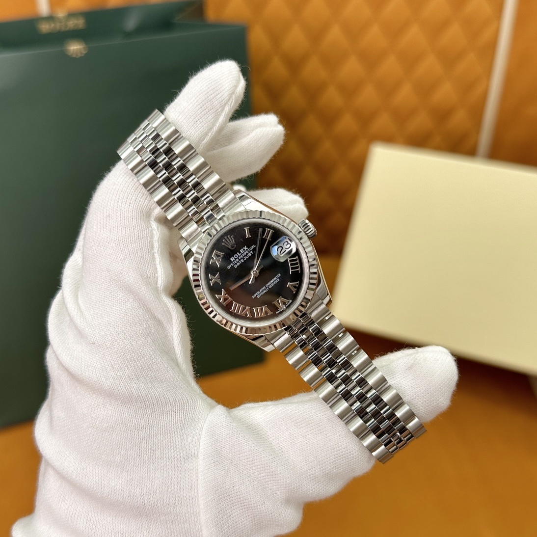 Old watch m278274-0002