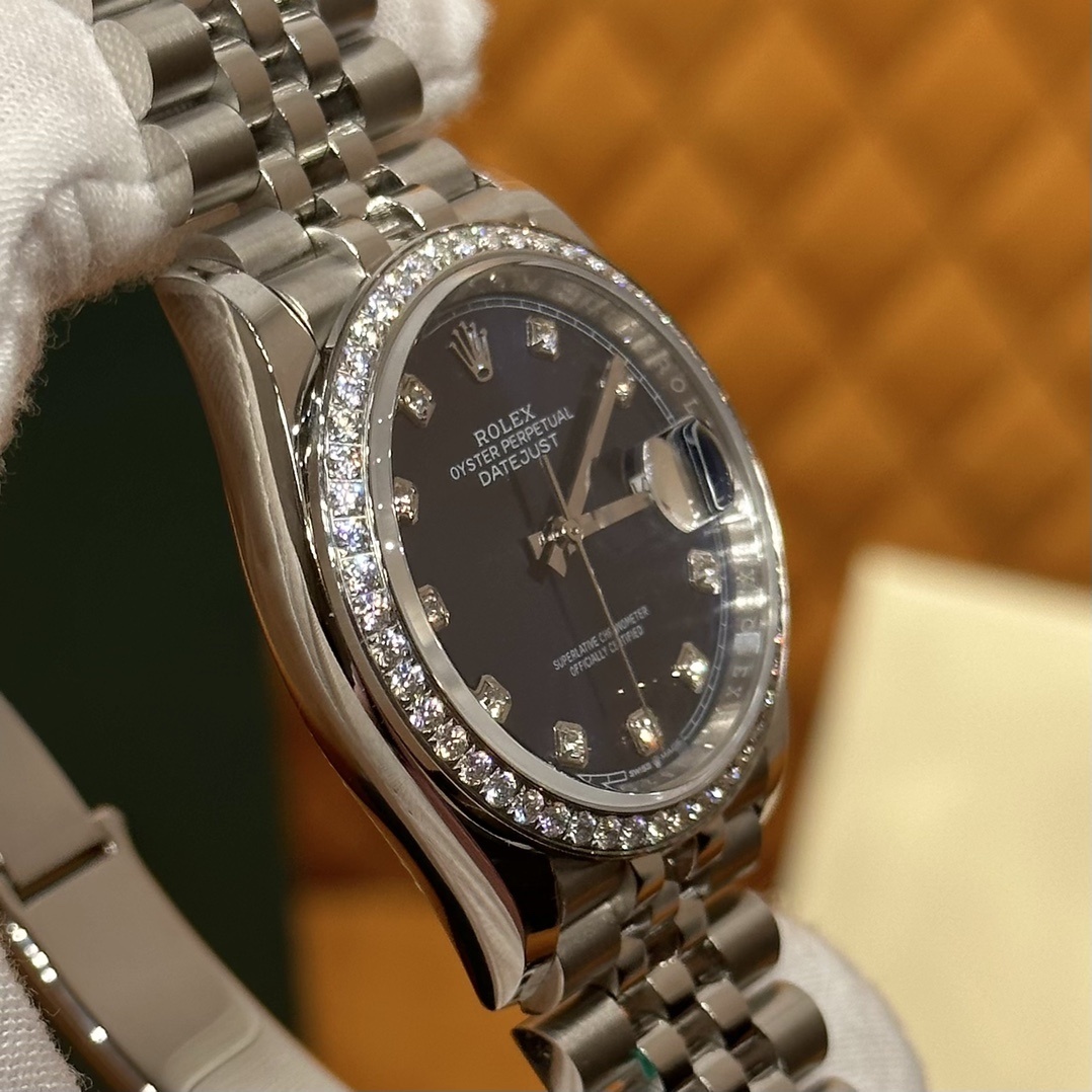 Old watch m126284rbr-0029