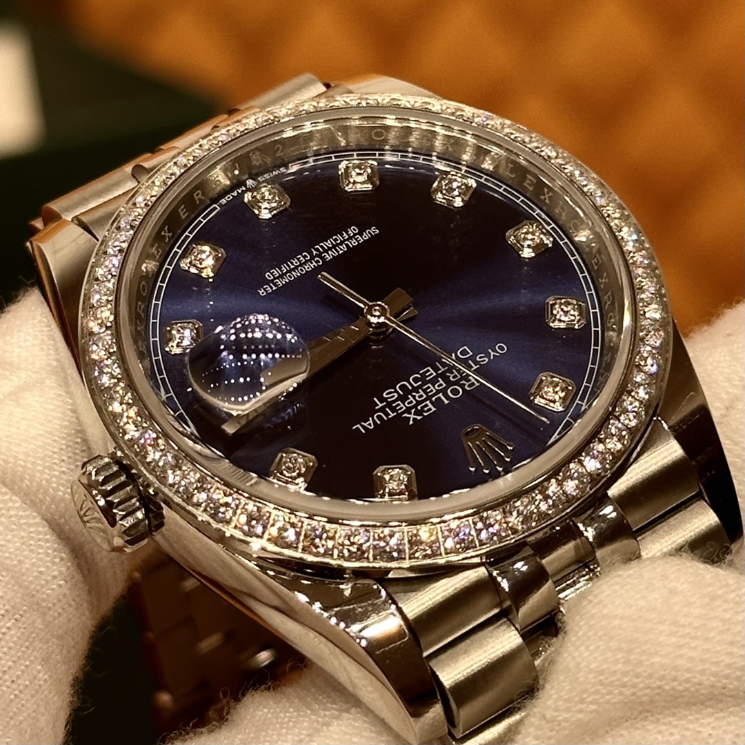 Old watch m126284rbr-0029