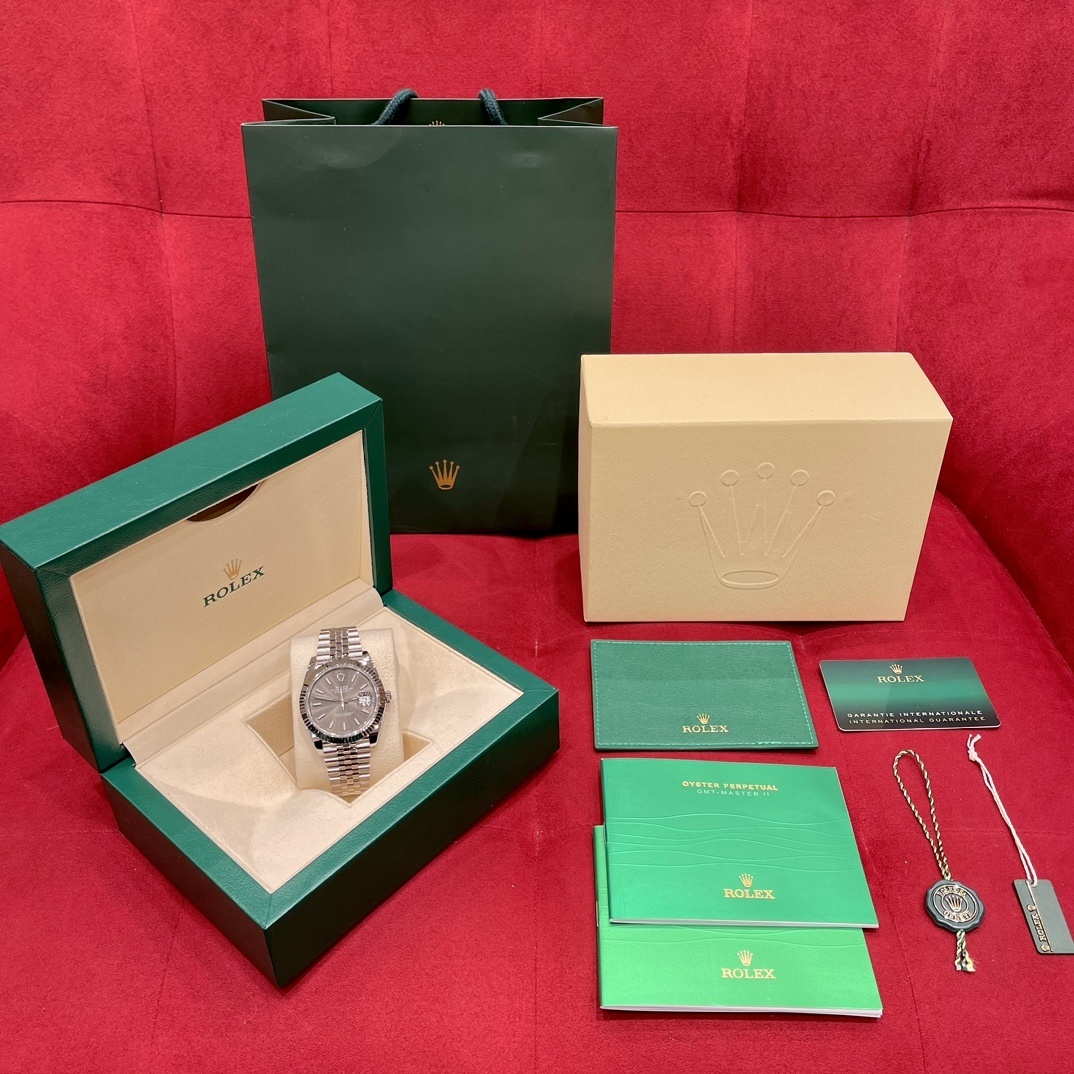Old watch m126334-0014