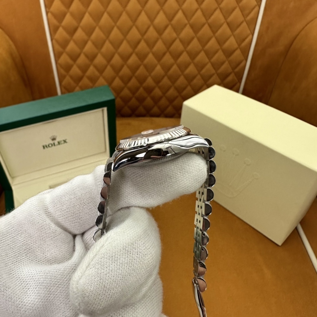 Old watch M278274-0024