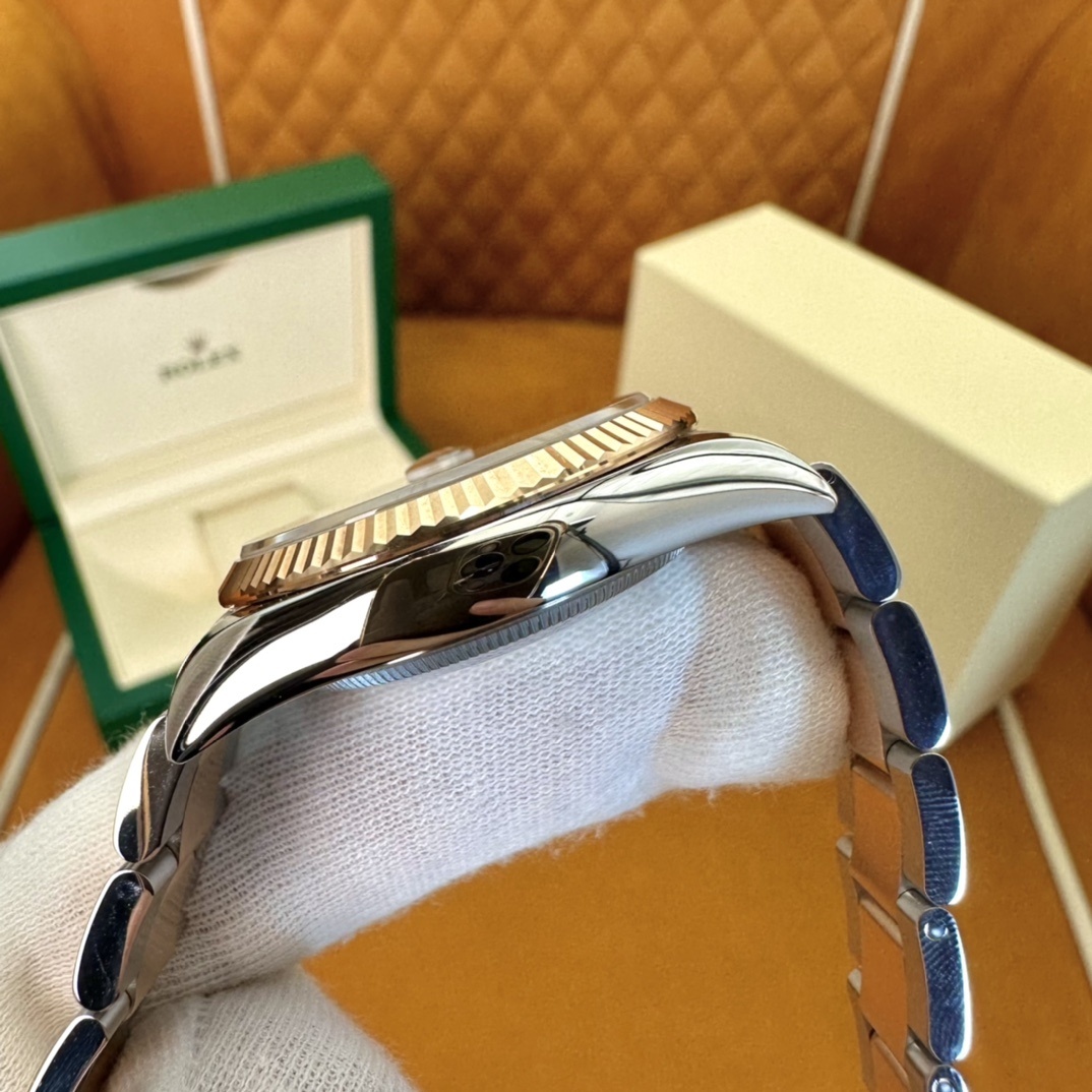 Old watch M126231-0044