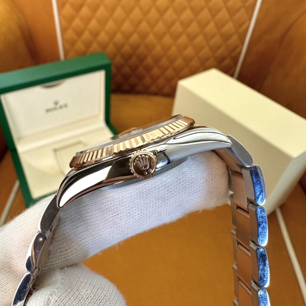 Old watch M126231-0044