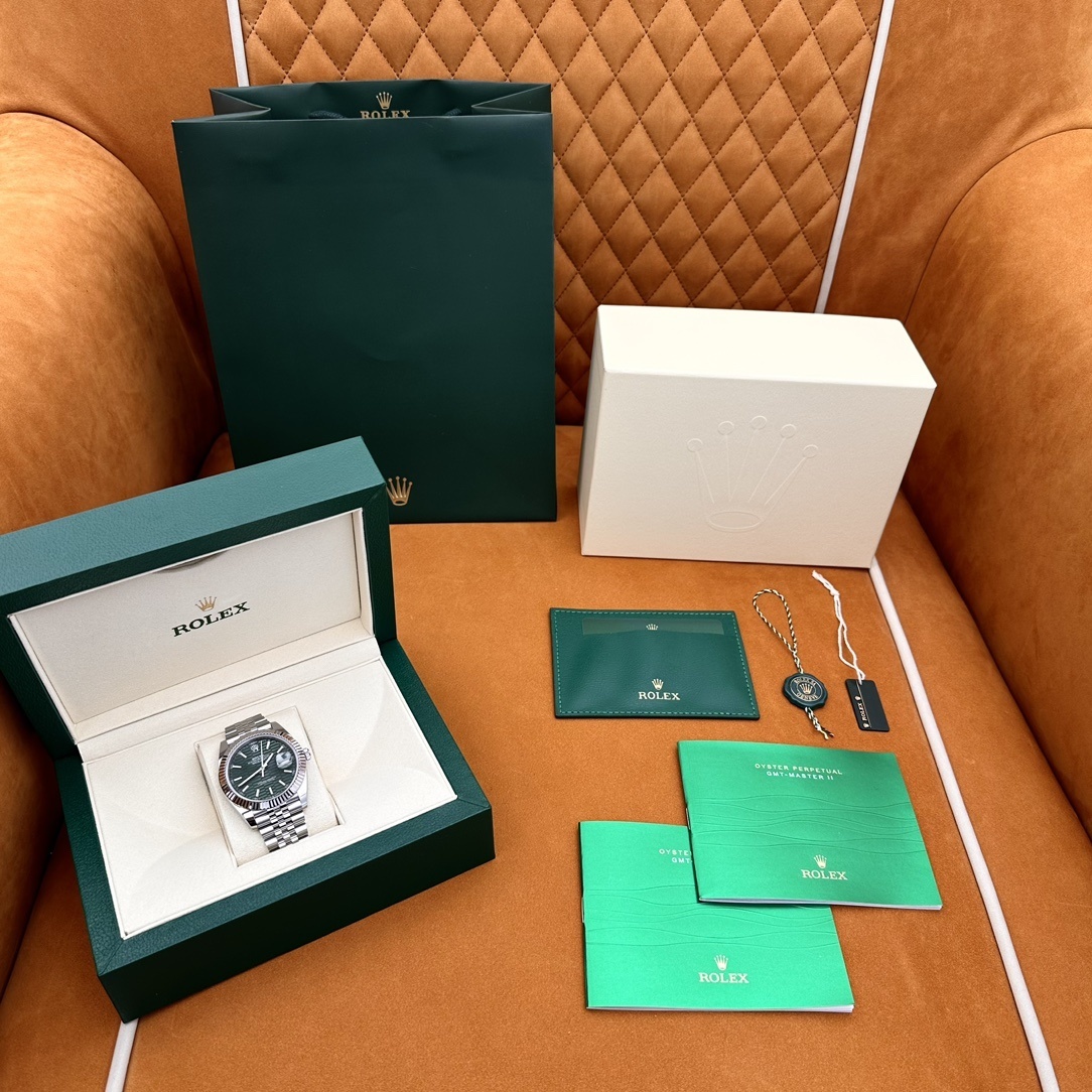Old watch m126334-0030