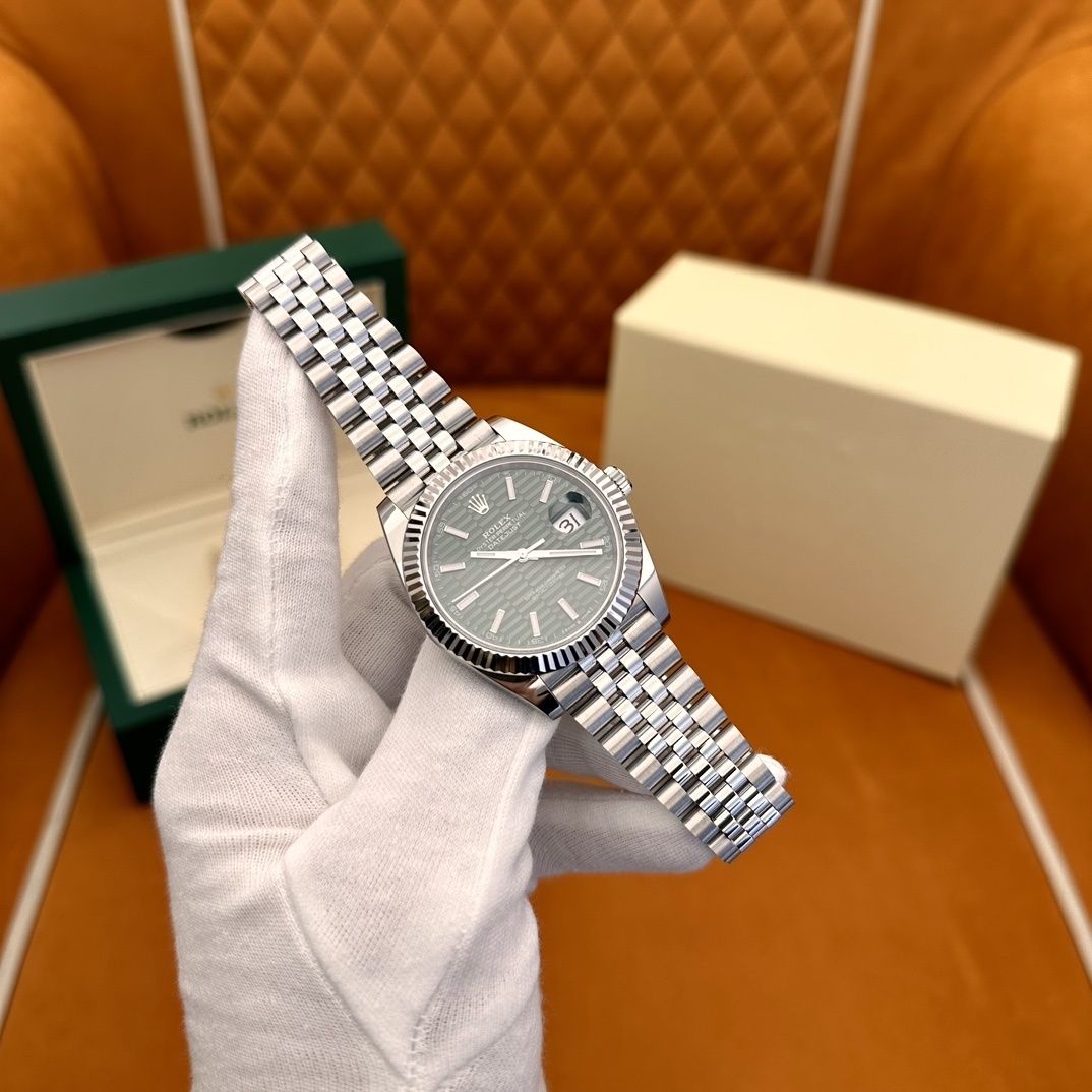 Old watch m126334-0030