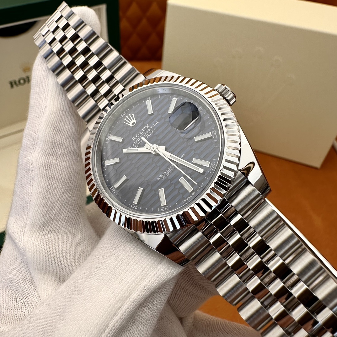 Old watch m126234-0049
