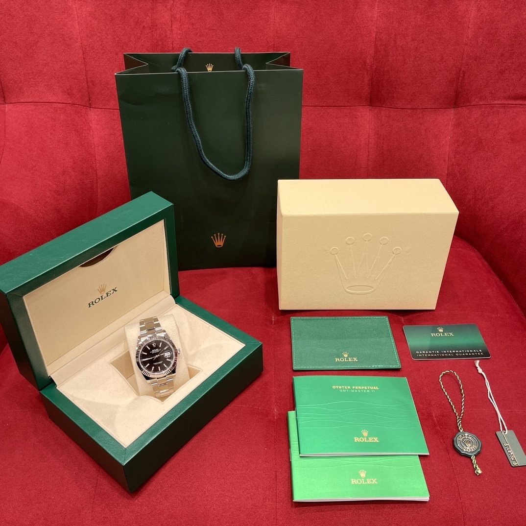 Old watch m126334-0017
