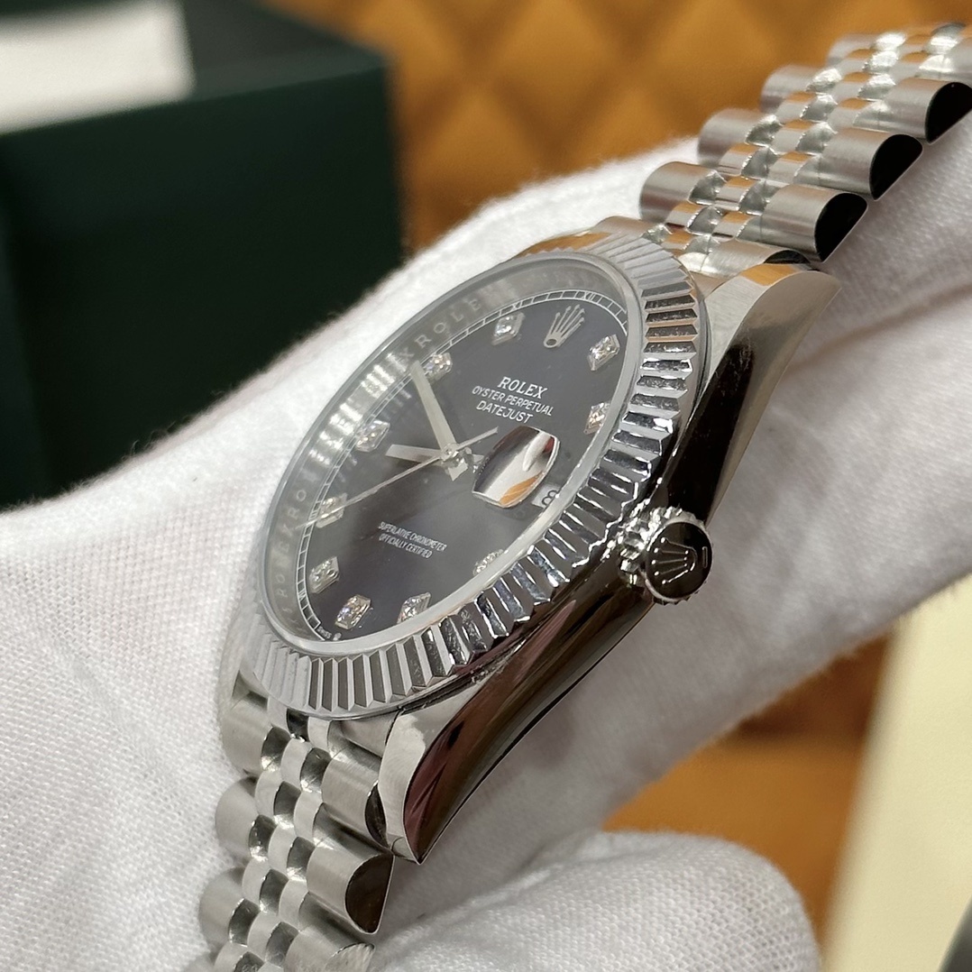 Old watch m126334-0016