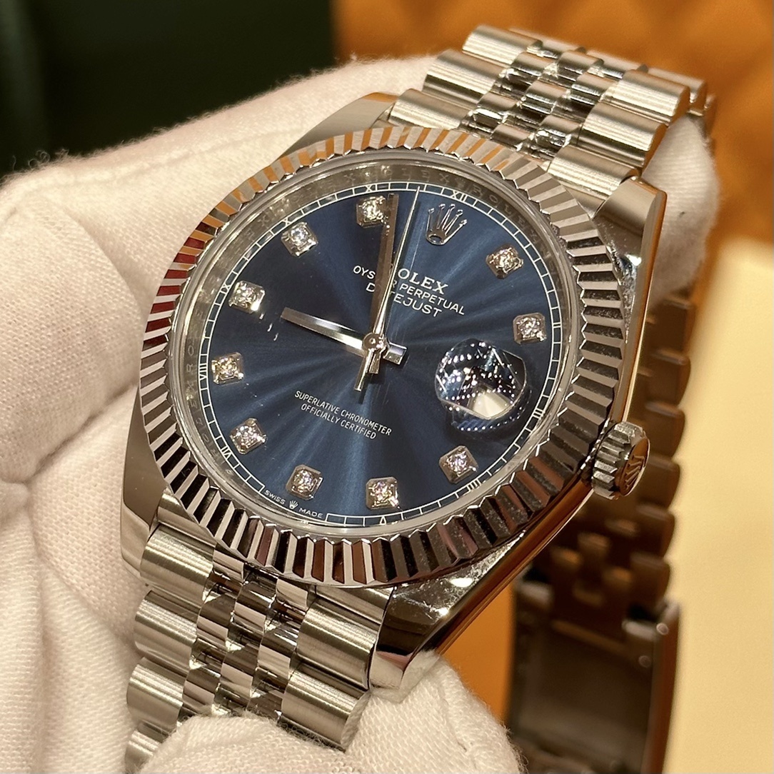 Old watch m126334-0016