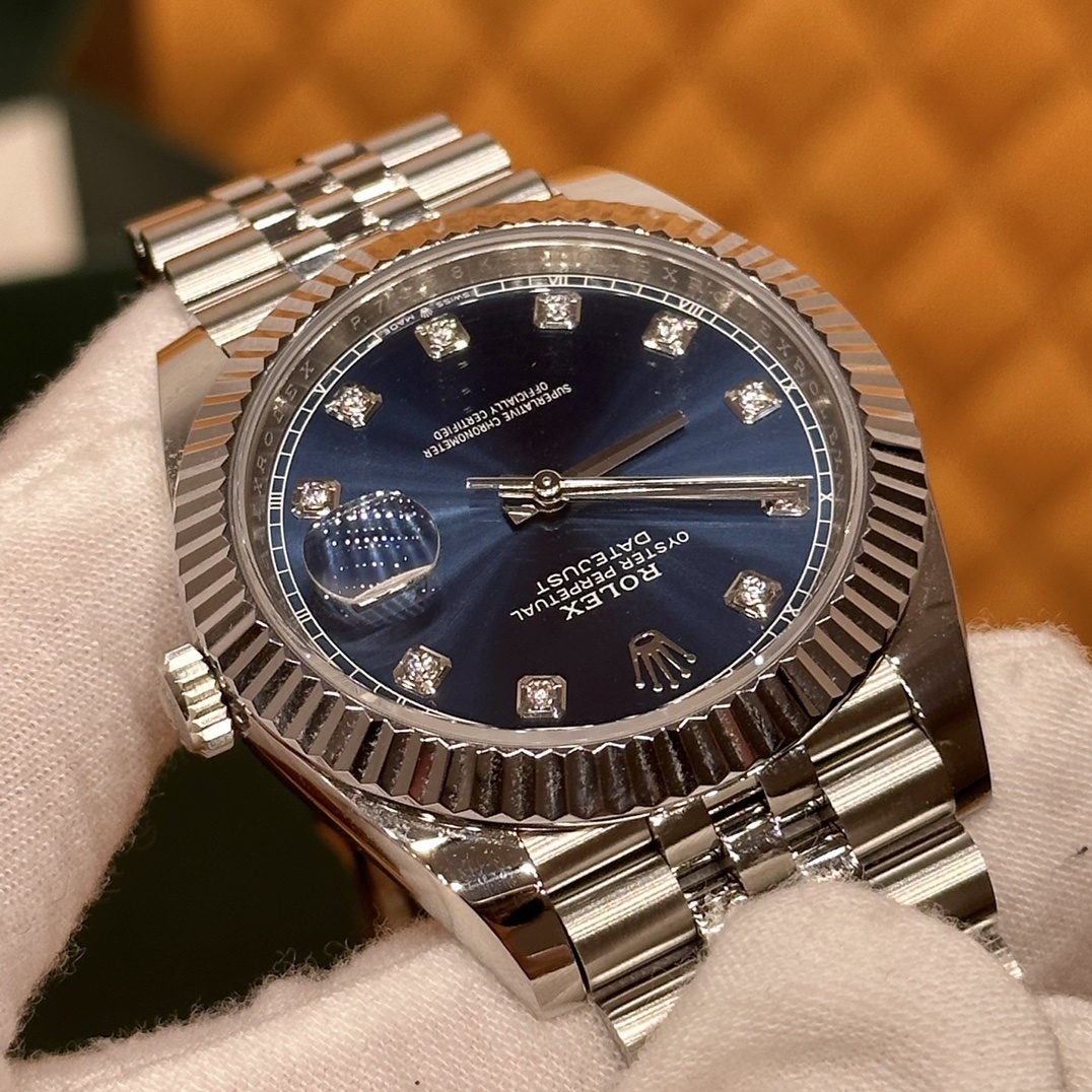 Old watch m126334-0016