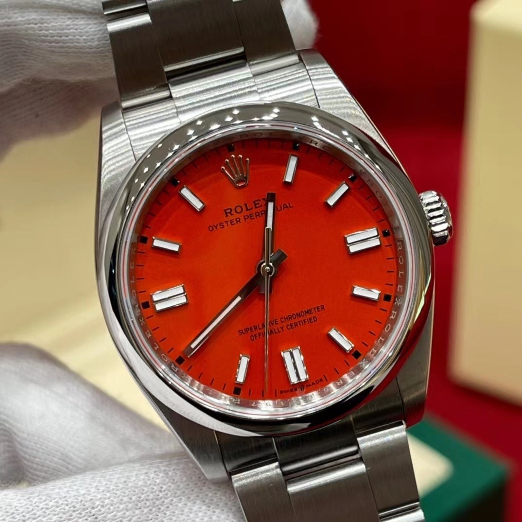 Old watch m126000-0007