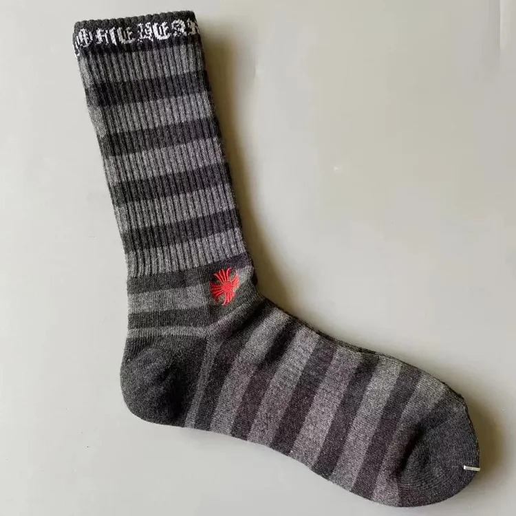 Fashion trend socks love graffiti red lips towel bottom mid-calf socks