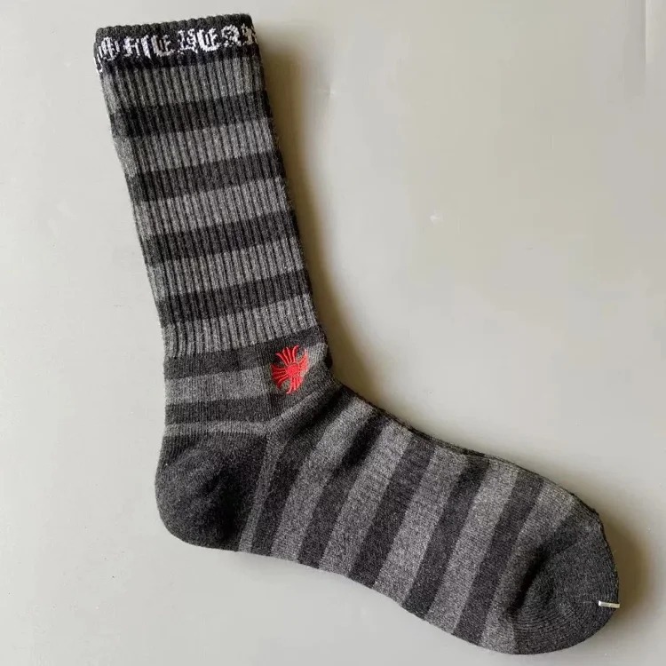 Fashion trend socks love graffiti red lips towel bottom mid-calf socks