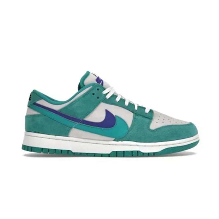 S D**k Low SE 85 Neptune Green Casual sneakers