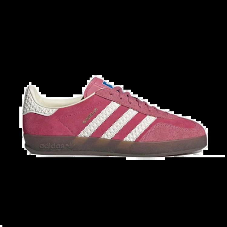 A Youthful trendy shoes (returns and exchanges are not supported unless there are quality issues) WhatsApp+85267676067