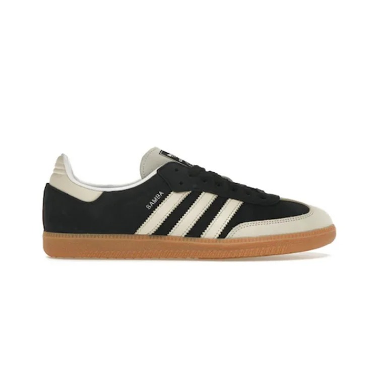 A Youthful trendy shoes (returns and exchanges are not supported unless there are quality issues) WhatsApp+85267676067