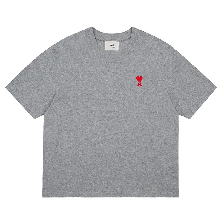 Love short-sleeved T-shirt embroidered with red hearts