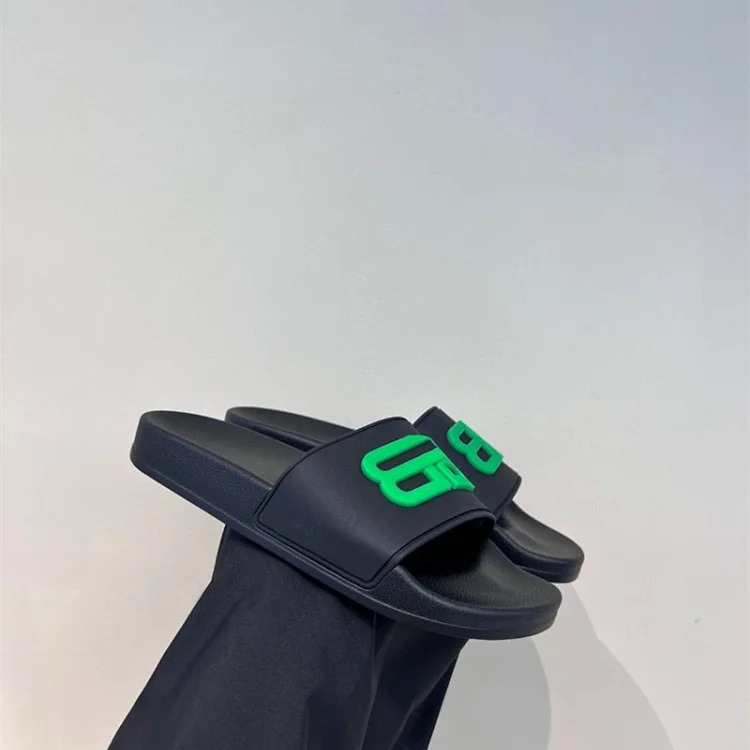 B-letter slippers couple style soft-soled one-piece beach sandals for outer wear