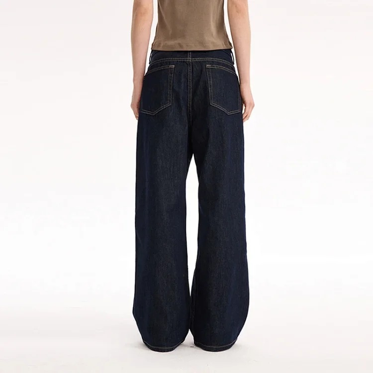 M fit straight-leg Cleanfit jeans