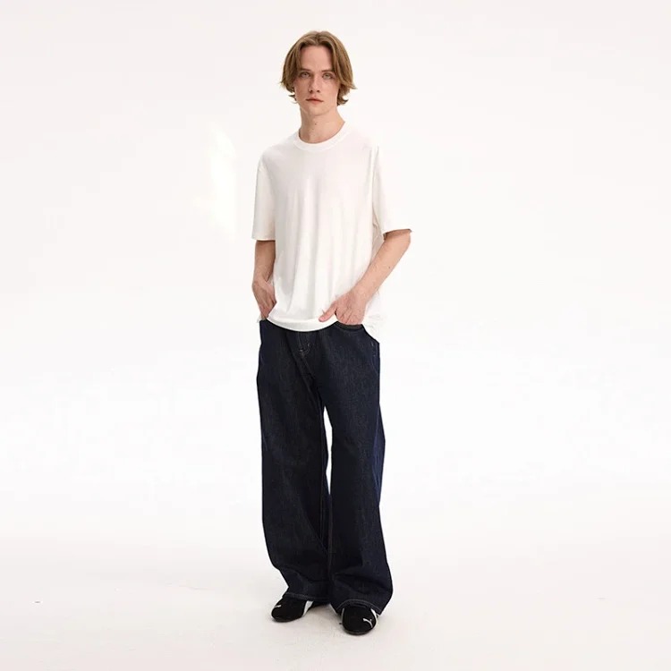 M fit straight-leg Cleanfit jeans