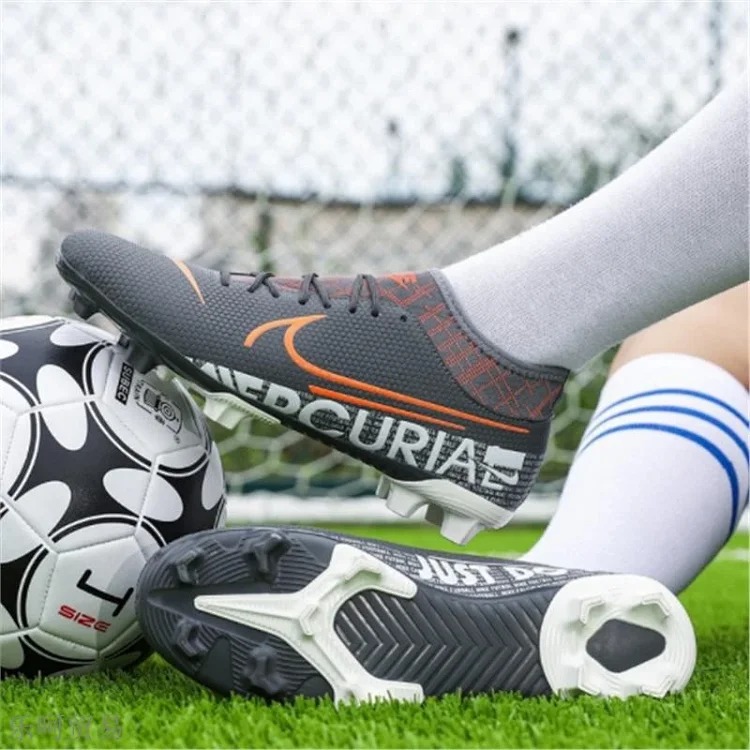 Football shoes FG spike high top CR7