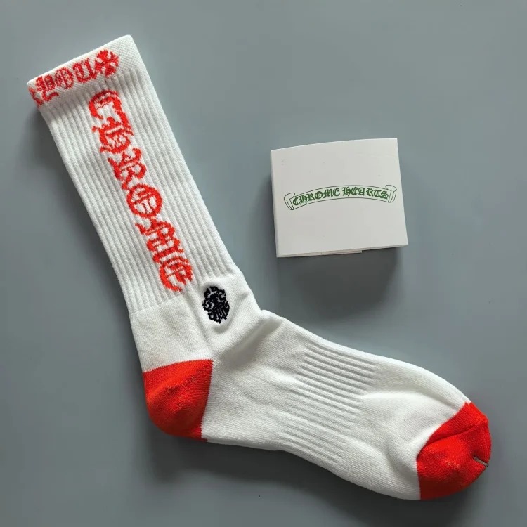 Men's and women's mid-calf sports socks for couples