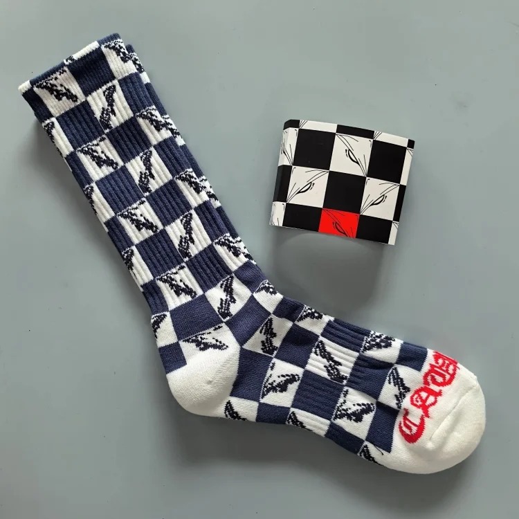 Men's and women's mid-calf sports socks for couples