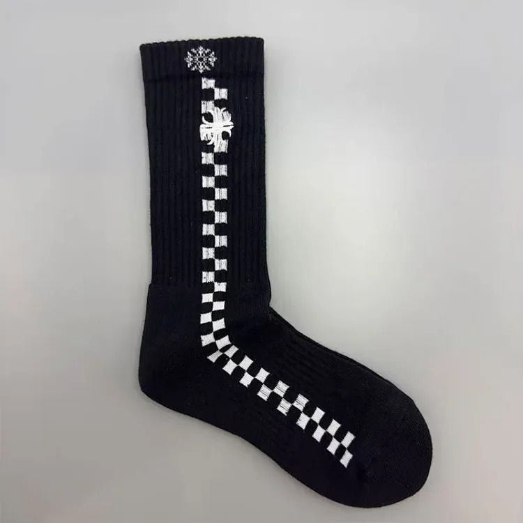 Men's and women's mid-calf sports socks for couples