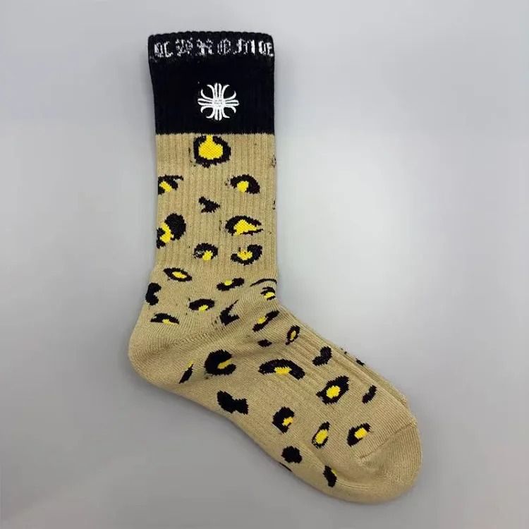 Men's and women's mid-calf sports socks for couples