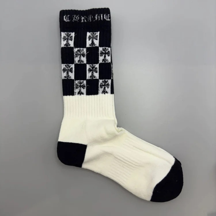 Men's and women's mid-calf sports socks for couples