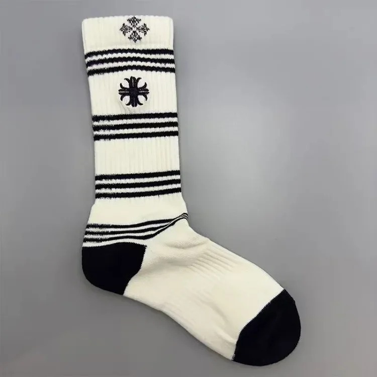 Men's and women's mid-calf sports socks for couples