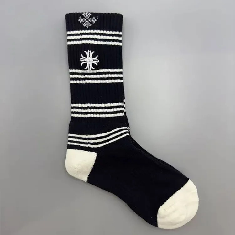 Men's and women's mid-calf sports socks for couples