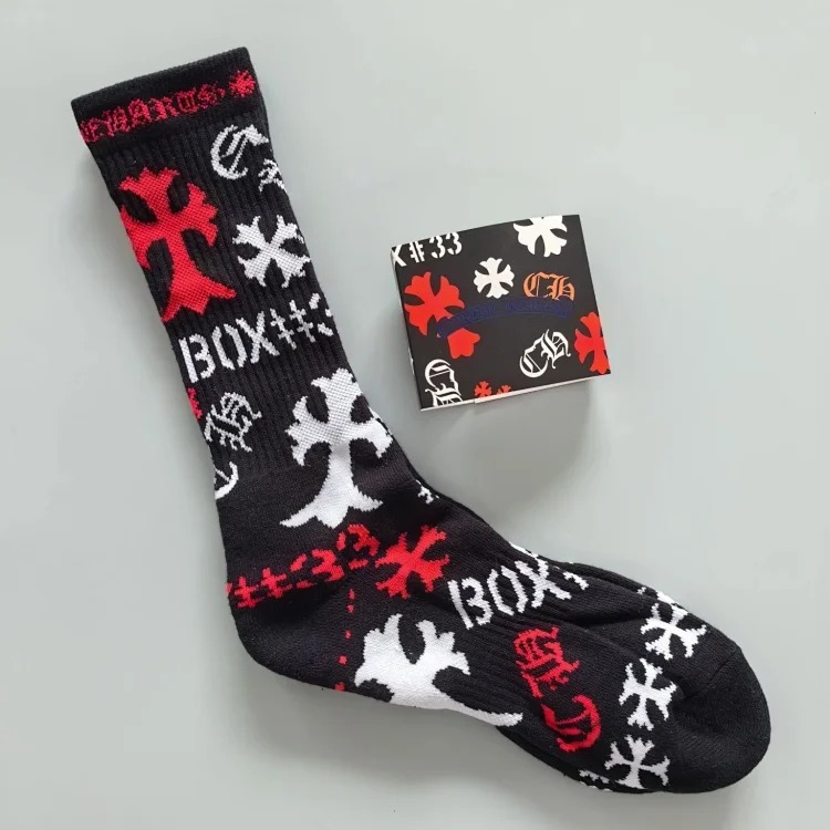 Men's and women's mid-calf sports socks for couples
