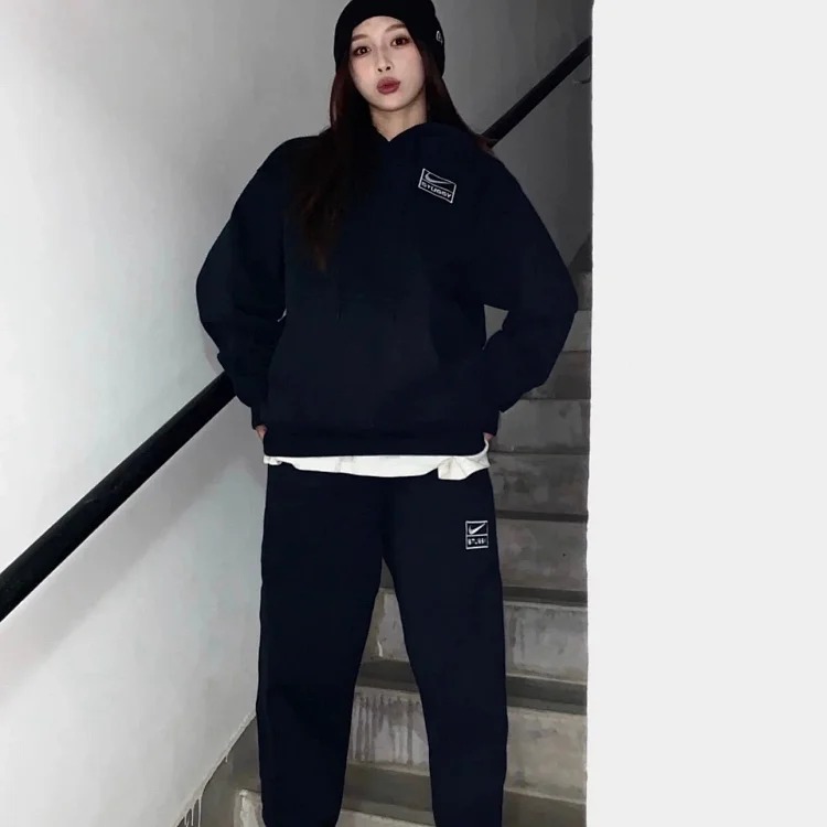 Embroidered logo hooded fleece sweatshirt jacket, same style for men and women
