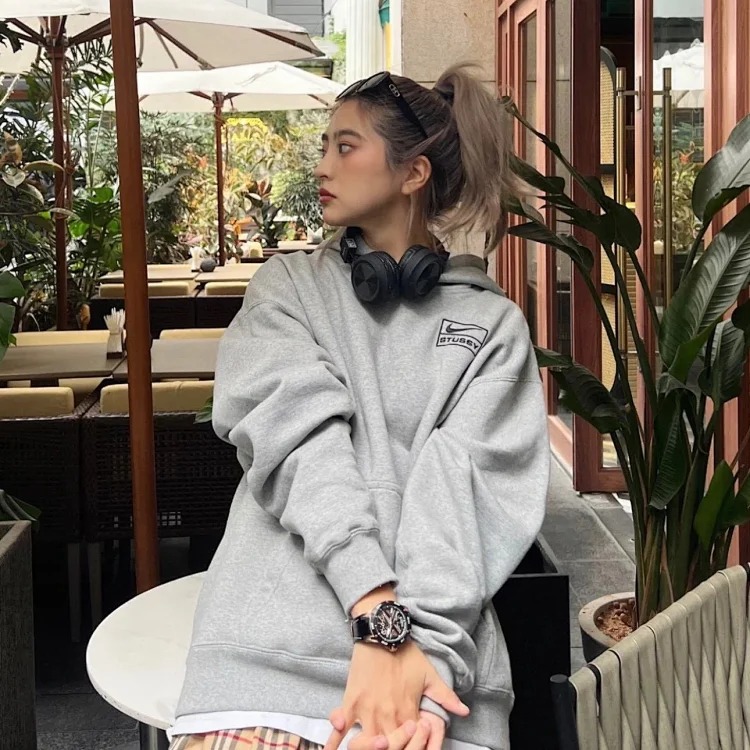 Embroidered logo hooded fleece sweatshirt jacket, same style for men and women